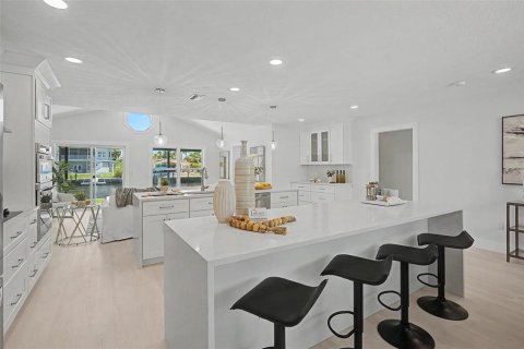 Купить виллу или дом в Нью-Порт-Ричи, Флорида 8 комнат, 186.73м2, № 2201581 - фото 10