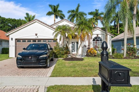 House in Wellington, Florida 3 bedrooms, 153.47 sq.m. № 2368603