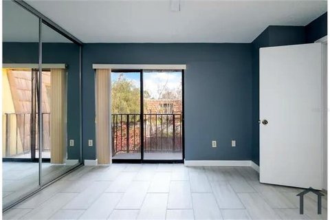 Touwnhouse à louer à Orlando, Floride: 2 chambres, 119.38 m2 № 2383977 - photo 12