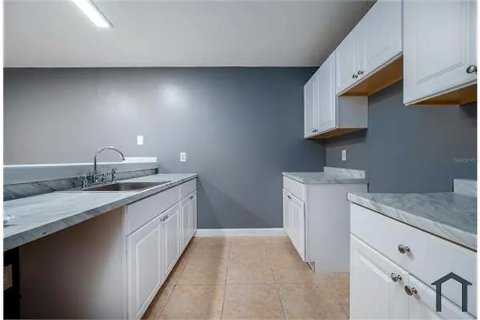Touwnhouse à louer à Orlando, Floride: 2 chambres, 119.38 m2 № 2383977 - photo 3