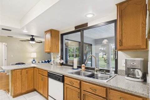 Villa ou maison à vendre à Homosassa, Floride: 3 chambres, 208.1 m2 № 2408363 - photo 12