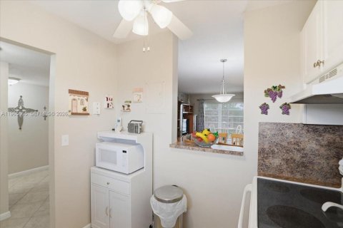 Condominio en venta en Sunrise, Florida, 1 dormitorio, 59.46 m2 № 2027300 - foto 13