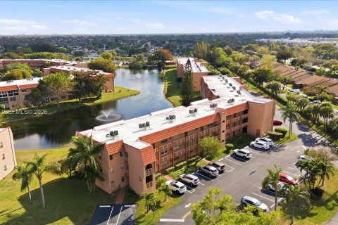 Condominio en venta en Sunrise, Florida, 1 dormitorio, 59.46 m2 № 2027300 - foto 22