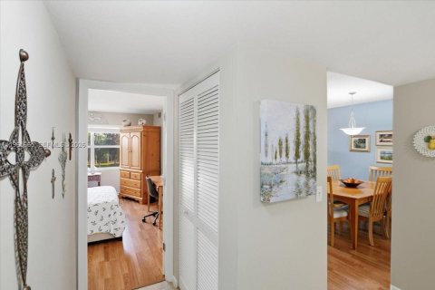 Condominio en venta en Sunrise, Florida, 1 dormitorio, 59.46 m2 № 2027300 - foto 15