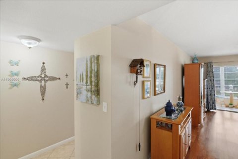 Condominio en venta en Sunrise, Florida, 1 dormitorio, 59.46 m2 № 2027300 - foto 14