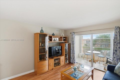 Condominio en venta en Sunrise, Florida, 1 dormitorio, 59.46 m2 № 2027300 - foto 6