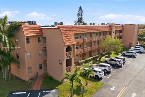 Condominio en venta en Sunrise, Florida, 1 dormitorio, 59.46 m2 № 2027300 - foto 23