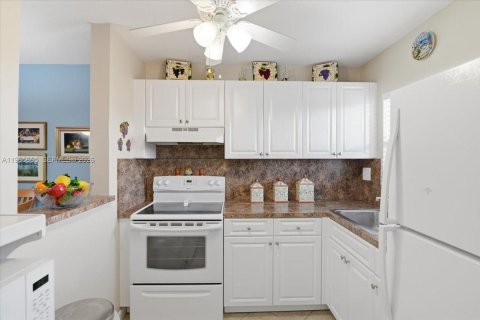 Condominio en venta en Sunrise, Florida, 1 dormitorio, 59.46 m2 № 2027300 - foto 12