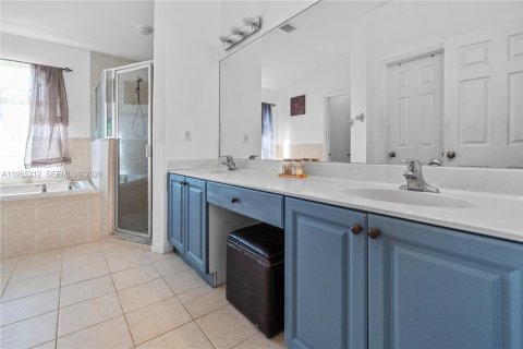 Купить виллу или дом в Кейп-Корал, Флорида 3 спальни, № 2026938 - фото 24