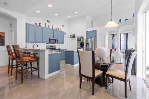 Купить виллу или дом в Кейп-Корал, Флорида 3 спальни, № 2026938 - фото 10