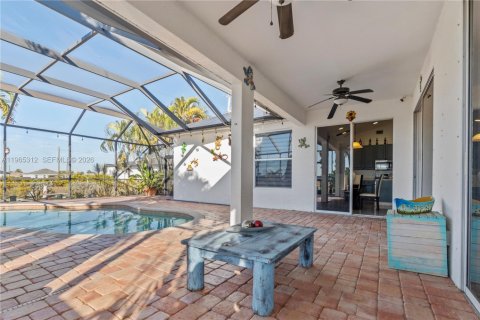 Купить виллу или дом в Кейп-Корал, Флорида 3 спальни, № 2026938 - фото 29