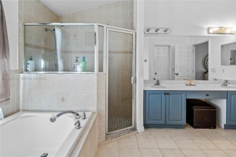 Купить виллу или дом в Кейп-Корал, Флорида 3 спальни, № 2026938 - фото 26