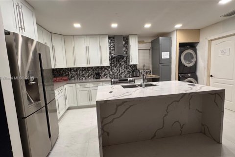 Villa ou maison à vendre à Hollywood, Floride: 3 chambres, 151.9 m2 № 1958350 - photo 8