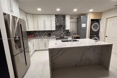 Villa ou maison à vendre à Hollywood, Floride: 3 chambres, 151.9 m2 № 1958350 - photo 9