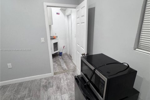 Villa ou maison à vendre à Hollywood, Floride: 3 chambres, 151.9 m2 № 1958350 - photo 19