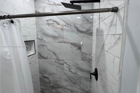 Villa ou maison à vendre à Hollywood, Floride: 3 chambres, 151.9 m2 № 1958350 - photo 22