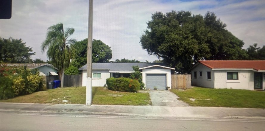 Villa ou maison à Hollywood, Floride 3 chambres, 151.9 m2 № 1958350