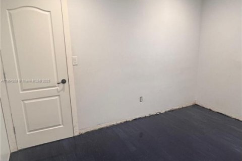 Villa ou maison à vendre à Hollywood, Floride: 3 chambres, 151.9 m2 № 1958350 - photo 24