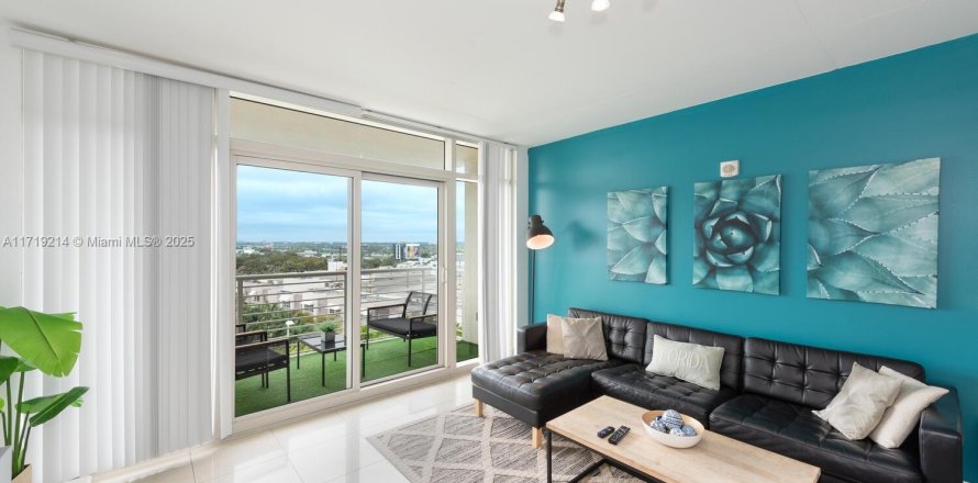Condominio en Miami, Florida, 2 dormitorios № 1709491