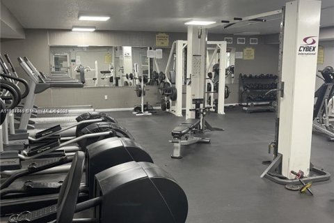 Villa ou maison à louer à Cutler Bay, Floride: 2 chambres, 40372.35 m2 № 1963676 - photo 11