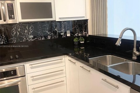 Снять в аренду кондоминиум в Майами, Флорида 1 спальня, 74.88м2, № 1976324 - фото 10