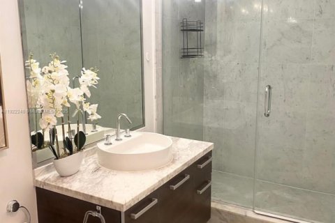 Снять в аренду кондоминиум в Майами, Флорида 1 спальня, 74.88м2, № 1976324 - фото 25