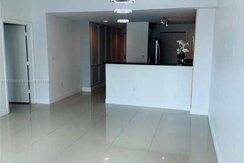 Снять в аренду кондоминиум в Майами, Флорида 1 спальня, 74.88м2, № 1976324 - фото 14