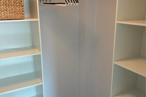 Снять в аренду кондоминиум в Майами, Флорида 1 спальня, 74.88м2, № 1976324 - фото 24