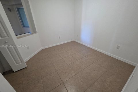 Condominio en alquiler en Doral, Florida, 3 dormitorios, 112.13 m2 № 1997392 - foto 15