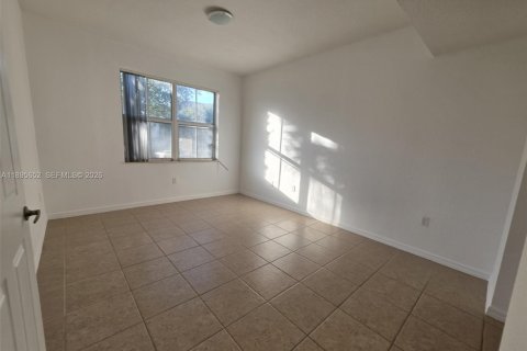 Condominio en alquiler en Doral, Florida, 3 dormitorios, 112.13 m2 № 1997392 - foto 19