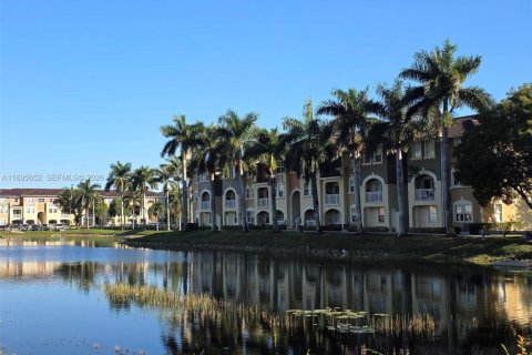 Condominio en alquiler en Doral, Florida, 3 dormitorios, 112.13 m2 № 1997392 - foto 18