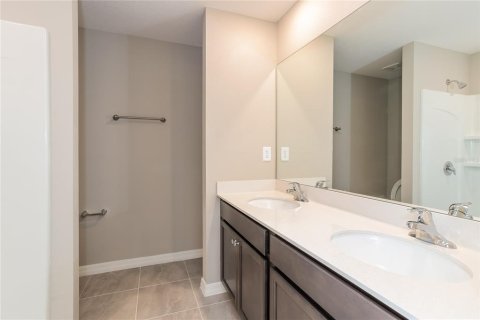 Casa en alquiler en Mascotte, Florida, 5 dormitorios, 180.6 m2 № 1843391 - foto 8