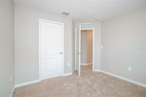 Casa en alquiler en Mascotte, Florida, 5 dormitorios, 180.6 m2 № 1843391 - foto 12