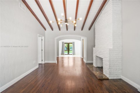 Снять в аренду виллу или дом в Майами, Флорида 3 спальни, 128.58м2, № 1956814 - фото 6