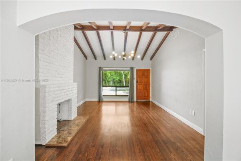 Снять в аренду виллу или дом в Майами, Флорида 3 спальни, 128.58м2, № 1956814 - фото 4