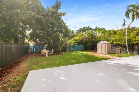 Снять в аренду виллу или дом в Майами, Флорида 3 спальни, 128.58м2, № 1956814 - фото 27