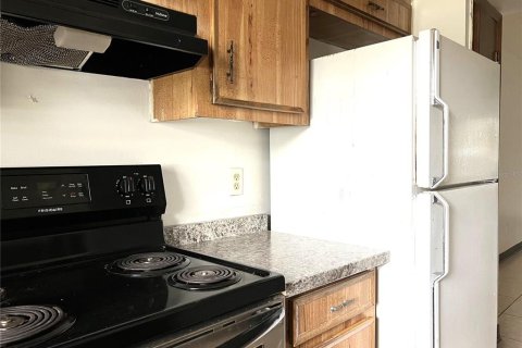 Duplex à vendre à Kissimmee, Floride: 3 chambres, 92.34 m2 № 2381144 - photo 9