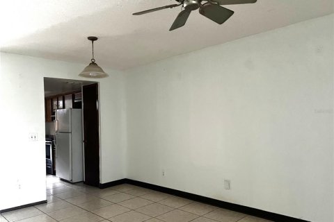 Duplex à vendre à Kissimmee, Floride: 3 chambres, 92.34 m2 № 2381144 - photo 5