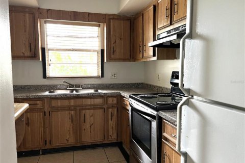 Duplex à vendre à Kissimmee, Floride: 3 chambres, 92.34 m2 № 2381144 - photo 10