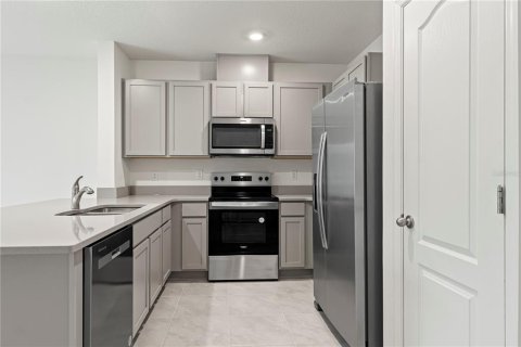 Touwnhouse à louer à Davenport, Floride: 3 chambres, 138.24 m2 № 2151460 - photo 6
