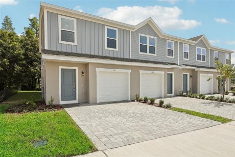 Townhouse in Davenport, Florida 3 bedrooms, 134.8 sq.m. № 1827393 - photo 1