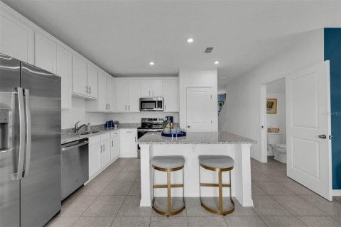 Townhouse in Davenport, Florida 3 bedrooms, 134.8 sq.m. № 1827393 - photo 14