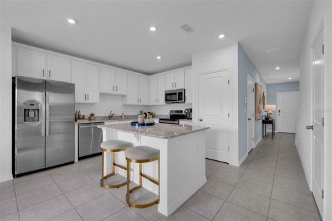 Townhouse in Davenport, Florida 3 bedrooms, 134.8 sq.m. № 1827393 - photo 13