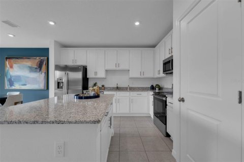 Townhouse in Davenport, Florida 3 bedrooms, 134.8 sq.m. № 1827393 - photo 11