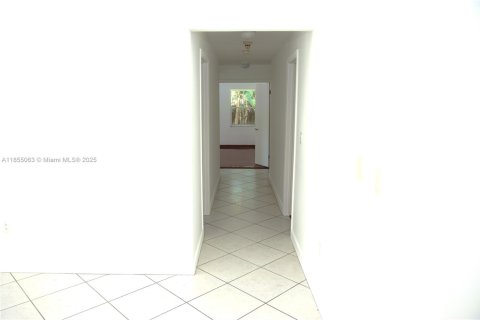 House in Palmetto Bay, Florida 4 bedrooms, 231.33 sq.m. № 1874733 - photo 20