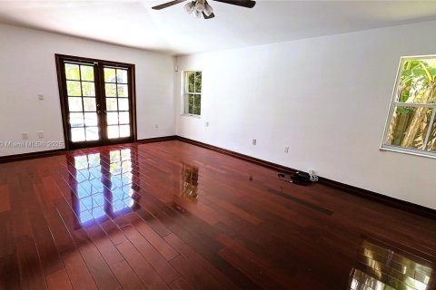 House in Palmetto Bay, Florida 4 bedrooms, 231.33 sq.m. № 1874733 - photo 26