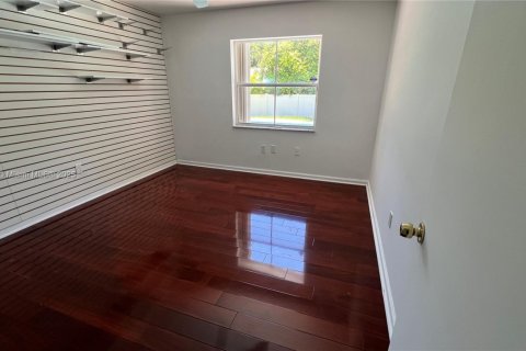 House in Palmetto Bay, Florida 4 bedrooms, 231.33 sq.m. № 1874733 - photo 24