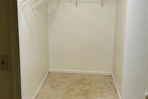 Condo in Lake Worth, Florida, 2 bedrooms  № 2081473 - photo 10