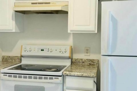 Condo in Lake Worth, Florida, 2 bedrooms  № 2081473 - photo 4