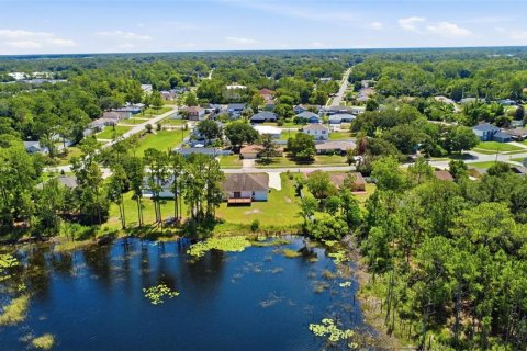 Casa en venta en Deltona, Florida, 4 dormitorios, 236.16 m2 № 2215809 - foto 25